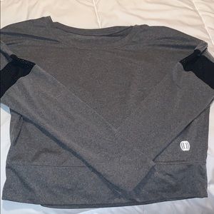 Women’s workout top